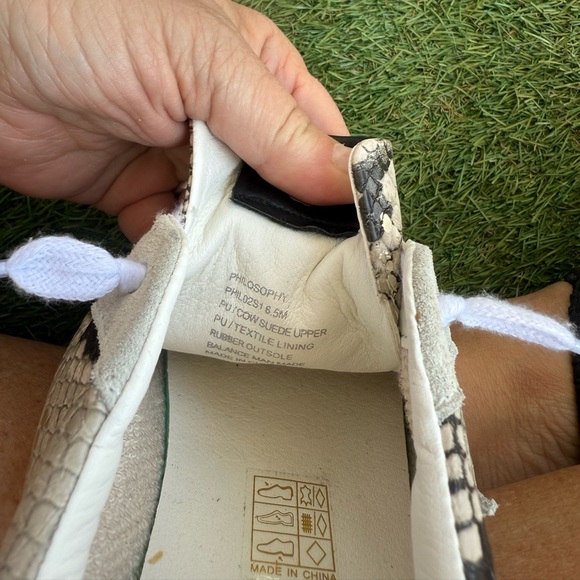 Steve Madden NY90 Snake Print Sneakers 6.5 NY90 Animal Print/ Great sneaker - Picture 6 of 6